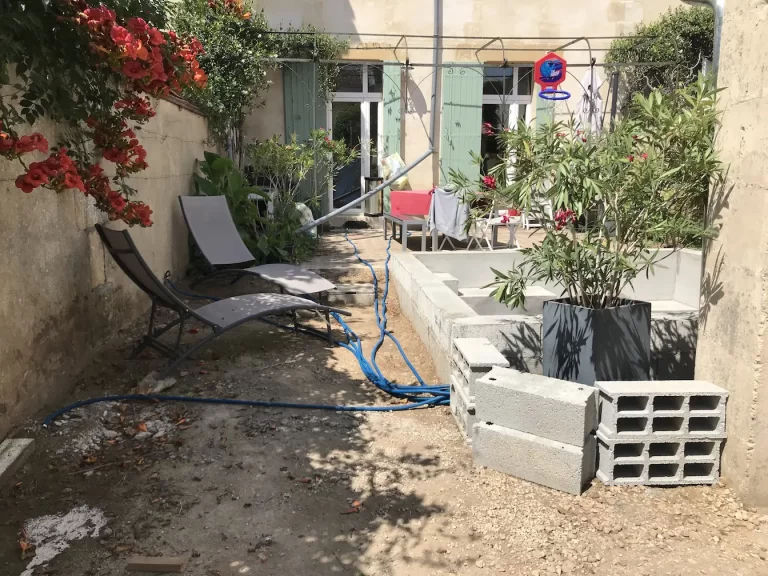 Création de spot d’ambiance sur une terrasse en bois photo 1