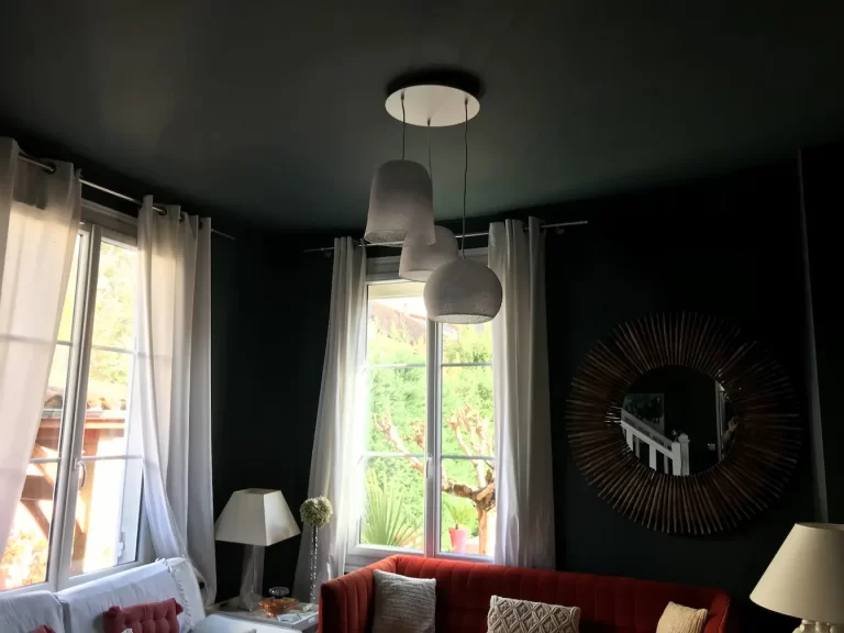 salon avec lumière